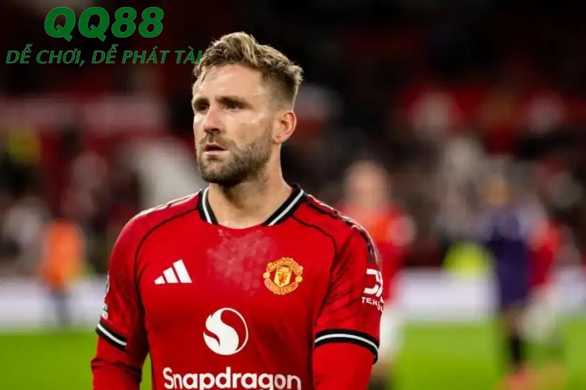 Luke Shaw đã đá chính trong 13 trận mùa này cho MU. (Ảnh: Mirror)